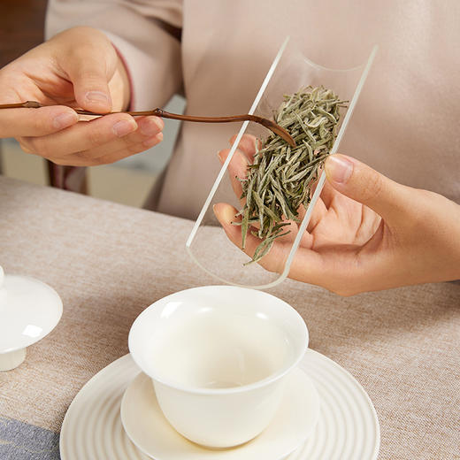 自家系列丨2022年 朋悦 明前白毫银针 200g盒 商品图2