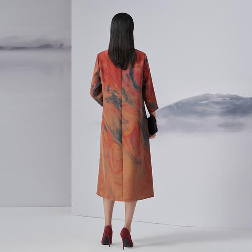 TANGY Collection/天意精品2022年秋冬新品时色系列茛绸桑蚕丝连衣裙 商品图2