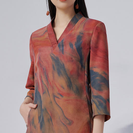 TANGY Collection/天意精品2022年秋冬新品时色系列茛绸桑蚕丝连衣裙 商品图3