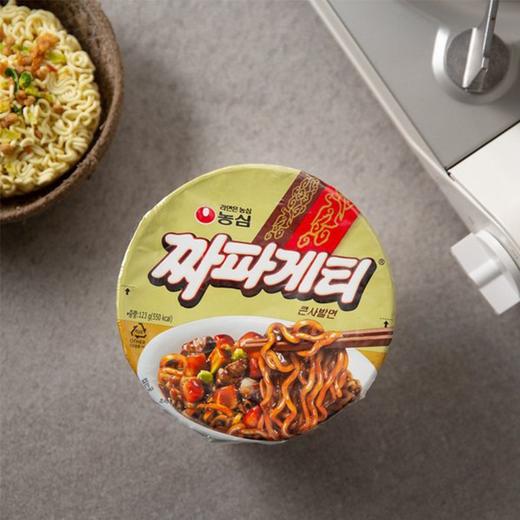 韩国进口农心炸酱面大碗面拌面123g方便面泡面桶装 商品图1