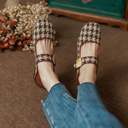 平底舒适，头层牛皮配流行格子织物单鞋PS1035 商品图3