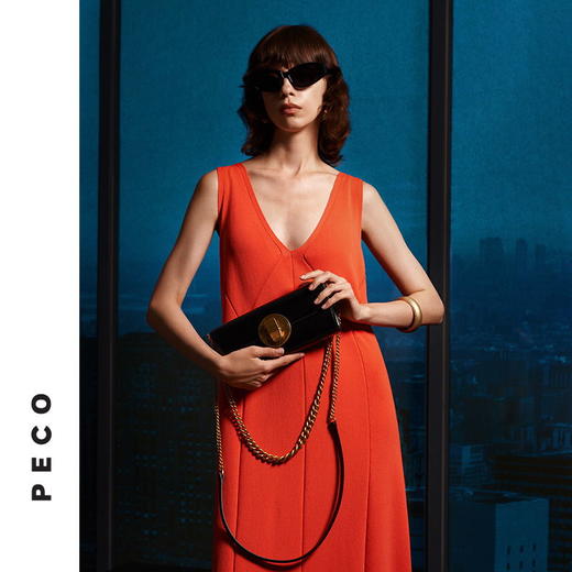 轻奢高级  PECO 易拉罐小T包 赠送皮具护理膏 商品图0