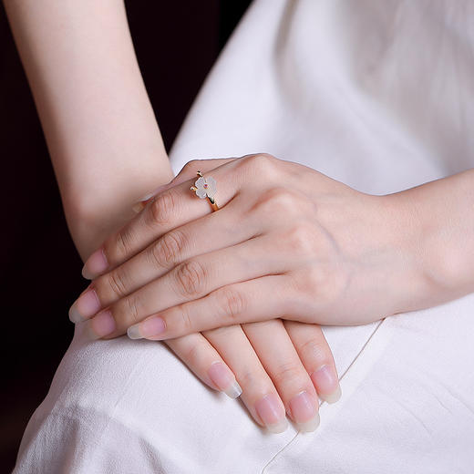 S925纯银镀金和田玉青玉幸运四叶时尚百搭款戒指开口指环 商品图3