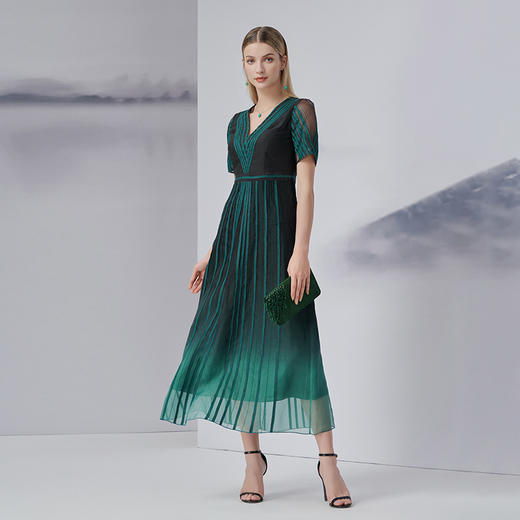 TANGY Collection/天意精品2022年秋季新品莨绸吊染礼服裙 商品图1