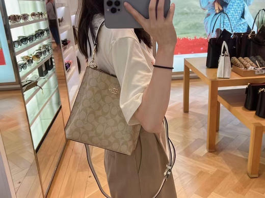 限时额外折扣💕巨好看！新款Coach Town Bucket 22小水桶‼️ 💰1480直邮包税 商品图2