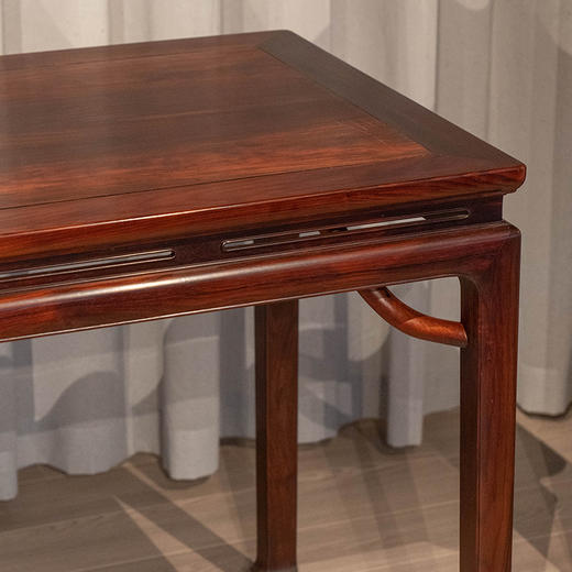 红木霸王枨马蹄腿鱼门洞画桌 商品图3