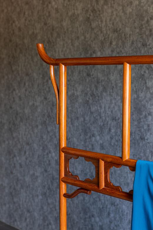 红桥红  家具严选  缅甸花梨（大果紫檀）【106 明式简约 空灵衣帽架 】 商品图1