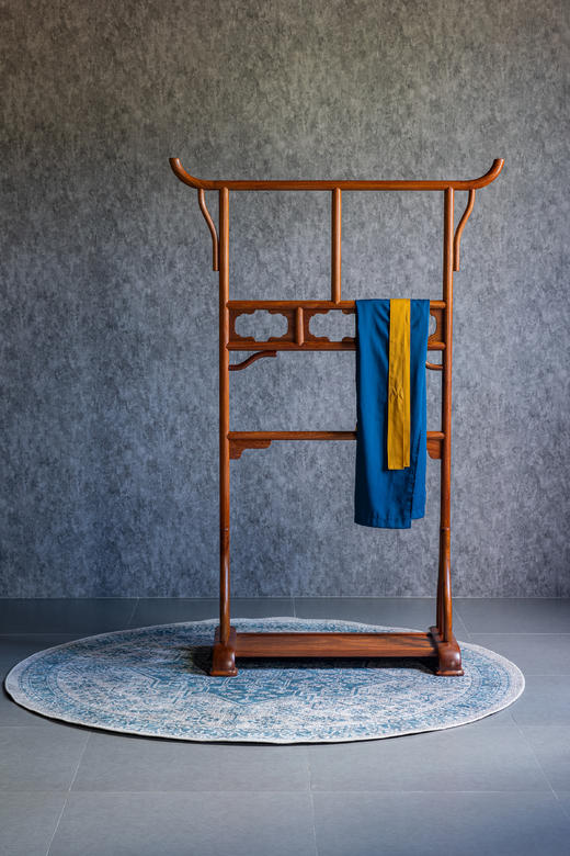 红桥红  家具严选  缅甸花梨（大果紫檀）【106 明式简约 空灵衣帽架 】 商品图0