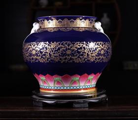 乾隆款粉彩描金海晏河清燕耳尊