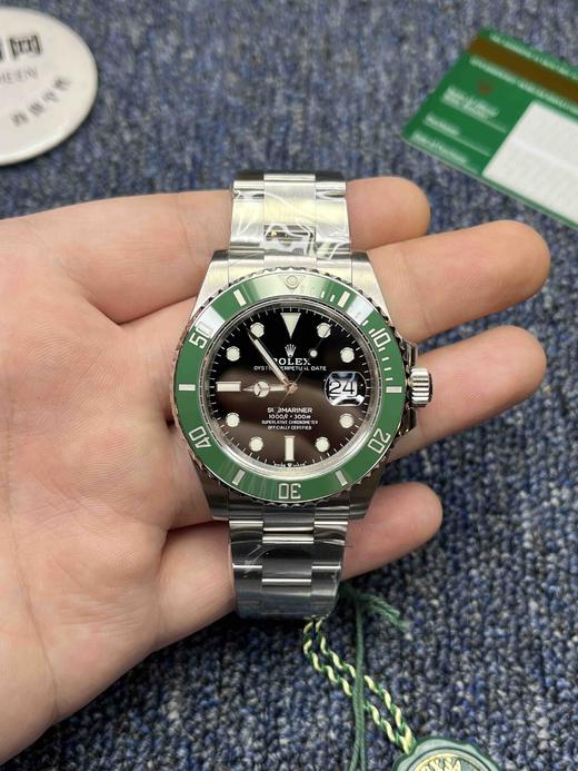 劳力士VS绿水鬼新款潜航者型绿水鬼41mm
系列：潜航者型系列 商品图1