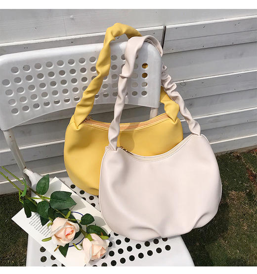 【BagGirl同款❗️超in云朵褶皱包】新款韩版小众包包女，腋下包软皮水桶包，时尚百搭单肩包斜挎包化妆包，520七夕情人节圣诞节礼物新年礼盒年货礼盒 商品图3