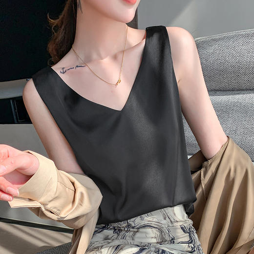 QHJY-JY2157新款韩版宽松宽肩v领美背吊带背心女西装内搭性感无袖吊带女 商品图4