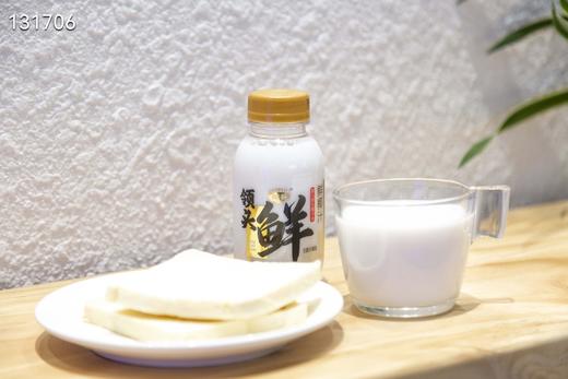 二店7m 椰谷高端系列👉领头鲜鲜椰汁 加入原生椰子水 一口下去满口椰香，炒鸡香浓，超好喝😋 245g*10瓶/箱 商品图5