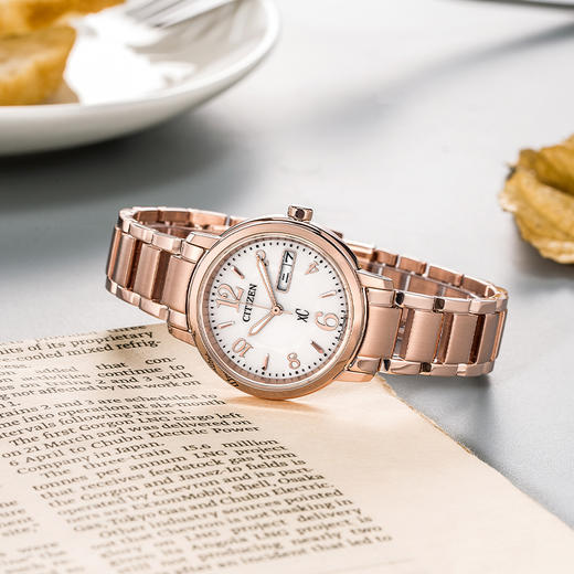 西铁城（CITIZEN）官方正品光动能女表优雅时尚款EW2422-55AB 商品图3