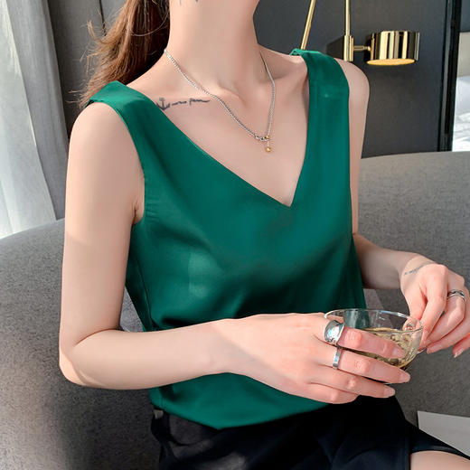 QHJY-JY2157新款韩版宽松宽肩v领美背吊带背心女西装内搭性感无袖吊带女 商品图2