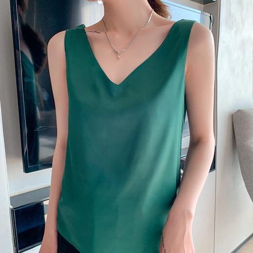 QHJY-JY2157新款韩版宽松宽肩v领美背吊带背心女西装内搭性感无袖吊带女 商品图7