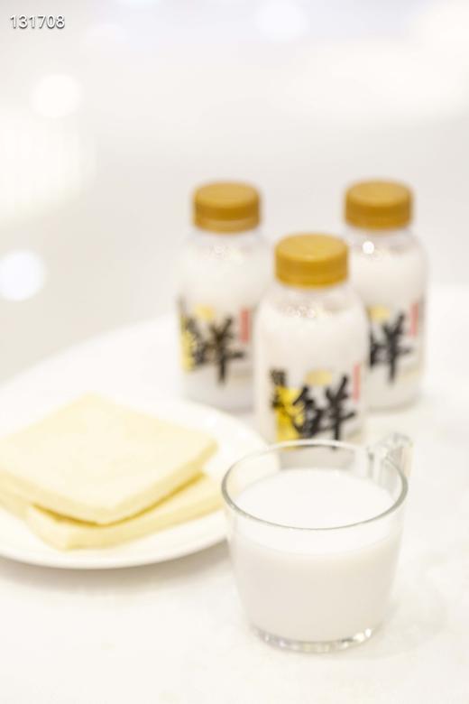 二店7m 椰谷高端系列👉领头鲜鲜椰汁 加入原生椰子水 一口下去满口椰香，炒鸡香浓，超好喝😋 245g*10瓶/箱 商品图12