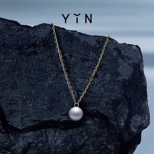「莹」系列暖金珍珠锁骨项链 商品图1
