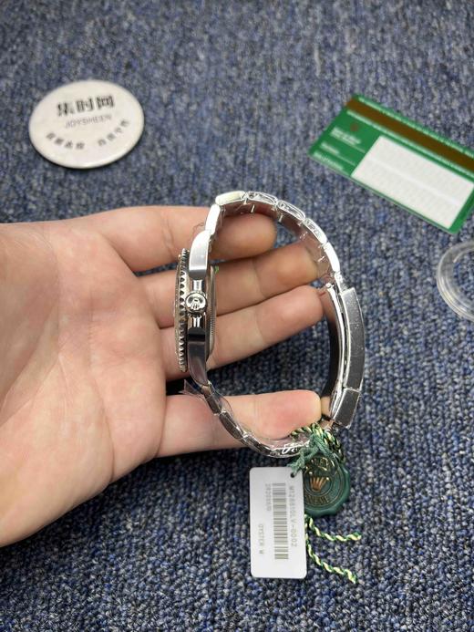 劳力士VS绿水鬼新款潜航者型绿水鬼41mm
系列：潜航者型系列 商品图4