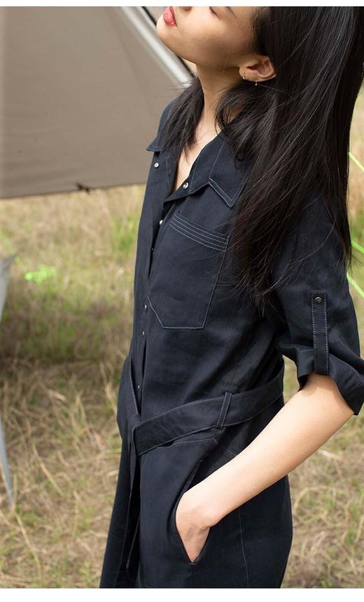 2楼名邦服饰藏青色亚麻连衣裙 商品图1