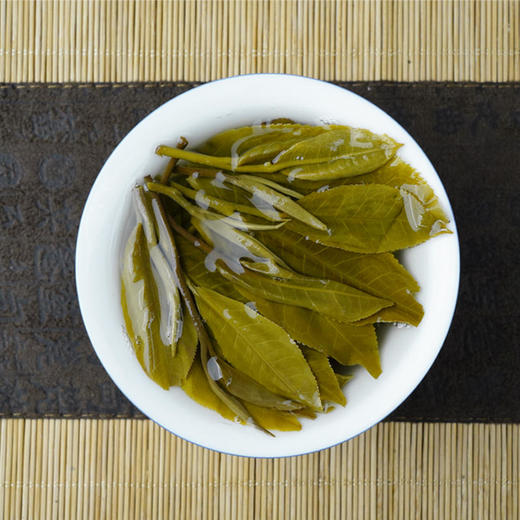 【老班盆散茶】2021年普洱茶生茶云南勐海老班盆500年古茶纯料散茶150g罐装 商品图2