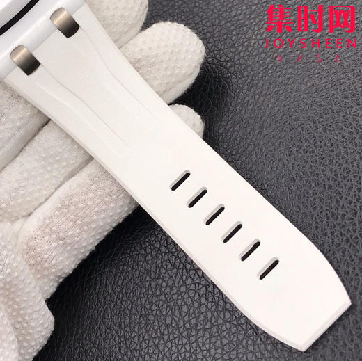 AP爱彼 AP26402CB 皇家橡树  白陶瓷 44毫米直径 搭载改原版CaL·3126自动机械机芯 商品图8