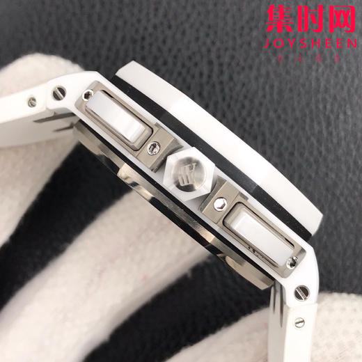 AP爱彼 AP26402CB 皇家橡树  白陶瓷 44毫米直径 搭载改原版CaL·3126自动机械机芯 商品图4