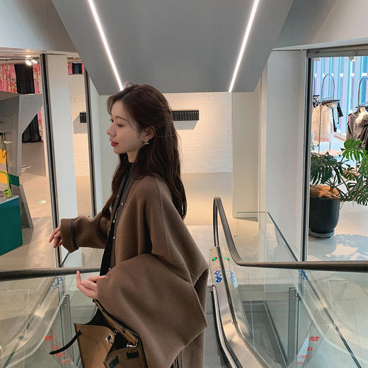 金蘑菇菇【左岸咖啡店】澳白 围巾/宽松休闲毛呢外套 商品图3