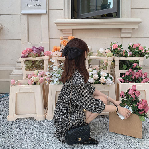 金蘑菇菇【韩综恋爱系套装】浪漫甜系百搭复古休闲高级感两件套 商品图3