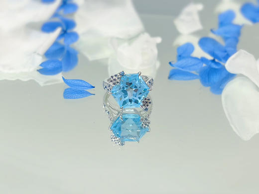 「蓝雪花」海蓝色托帕石钻石戒指 11.9克拉星形切割托帕石 商品图0