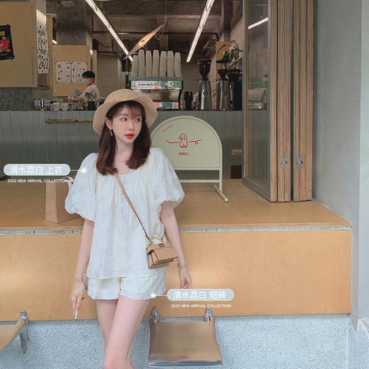 金蘑菇菇【比利时美术馆】法式温柔风纯色天丝藏肉连衣裙渡假裙 商品图4