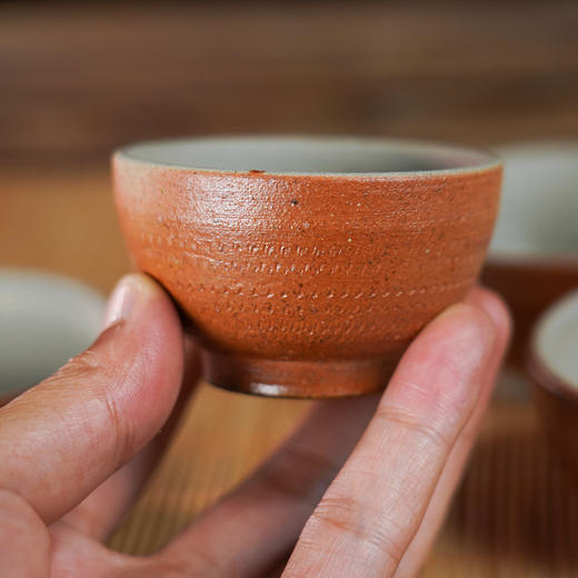 云南纯手工龙窑柴烧——土陶品茗杯 商品图2