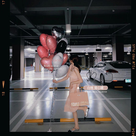 金蘑菇菇【DNA动了！我爱小蛋糕】甜美蛋糕裙方领背心裙约会裙 商品图2