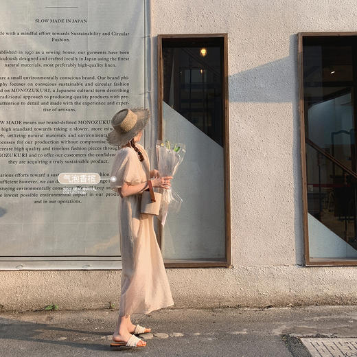 金蘑菇菇【比利时美术馆】法式温柔风纯色天丝藏肉连衣裙渡假裙 商品图1