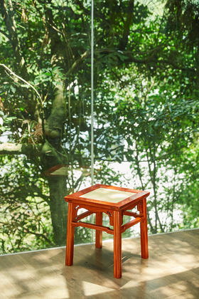 红桥红  家具严选  缅甸花梨（大果紫檀）【瓜棱腿 方凳 藤面】