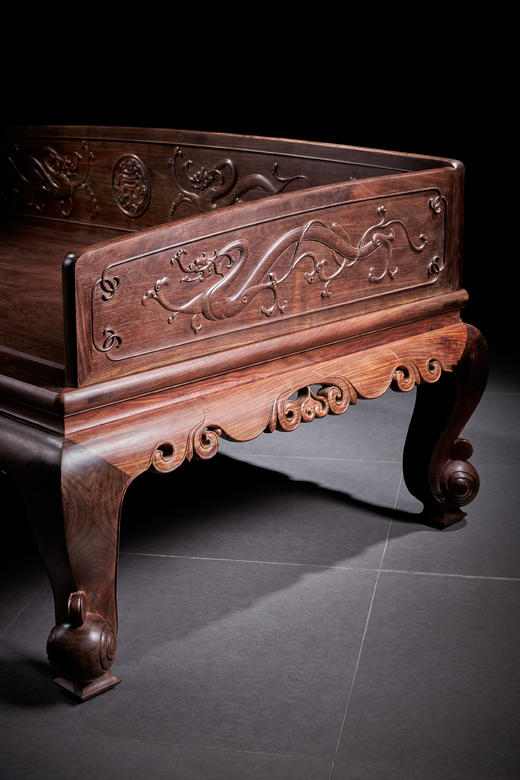 红桥红  家具严选  大红酸枝（交趾黄檀）【双龙捧寿 卷珠腿罗汉床两件套】 商品图9