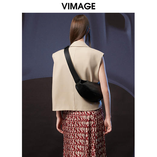 VIMAGE纬漫纪秋季新款时尚百搭马甲简约干练修身西装马夹女薄外套V1803422  商品图5