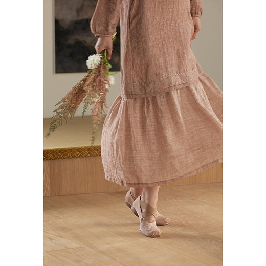 牧衣游原创设计女装---冬日初舞 商品图0