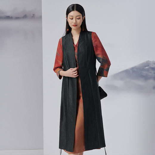 TANGY Collection/天意精品2022年秋季新品女士茛绸马夹 商品图2