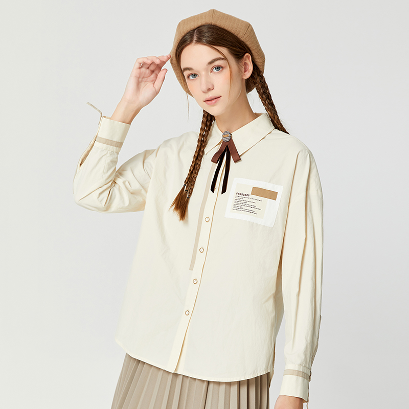 Famecoco范可儿贴布polo领衬衫女卡其色长袖早秋撞色拼接衬衣纯棉F225BH013