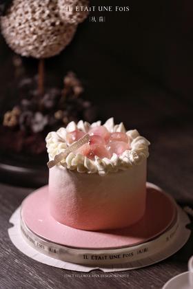 伯爵蜜桃流心蛋糕