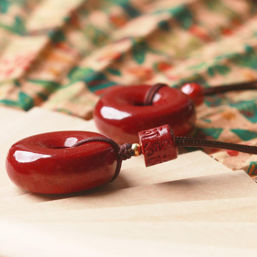 *自营*朱砂平安扣 | 2种款式六字箴言莲花珠项链吊坠中式简约风格。 商品图2