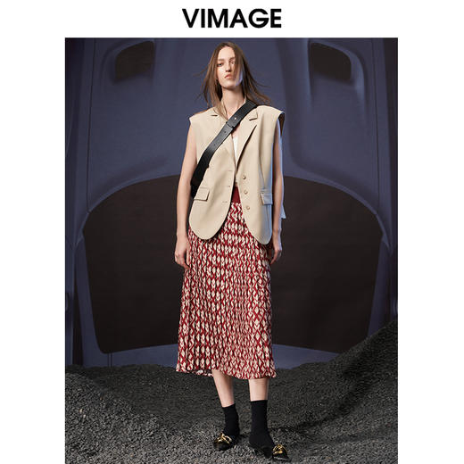 VIMAGE纬漫纪秋季新款时尚百搭马甲简约干练修身西装马夹女薄外套V1803422  商品图3