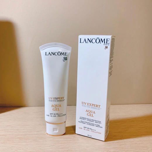 【保税仓发】伪素颜心机防晒，兰蔻小白管轻透水漾防晒乳50ml！SPF50 PA++++，白色水润乳液质地，像牛奶般清透又自然！成膜快不粘腻，空气般的肤感超爱~出门用它再上个口红，妥妥的伪素颜！ 商品图0