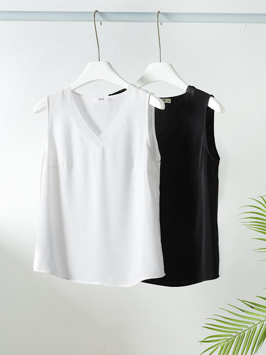 【专属特价】熙世界欧根纱V领背心小衫女秋款白色黑色内搭吊带无袖上衣 商品图3