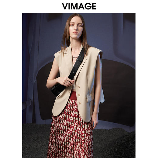 VIMAGE纬漫纪秋季新款时尚百搭马甲简约干练修身西装马夹女薄外套V1803422  商品图6