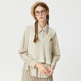 Famecoco范可儿钩花镂空毛衣背心马甲女早秋v领无袖针织马夹杏色F225CA013