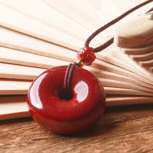 *自营*朱砂平安扣 | 2种款式六字箴言莲花珠项链吊坠中式简约风格。 商品图0