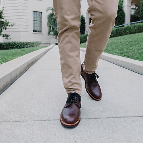 限时特价——经典款葡萄牙原产手工制作高品质舒适男士德比商务休闲皮鞋褐色M2100（超轻款） 商品图13