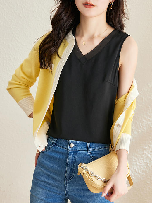 【专属特价】熙世界欧根纱V领背心小衫女秋款白色黑色内搭吊带无袖上衣 商品图1